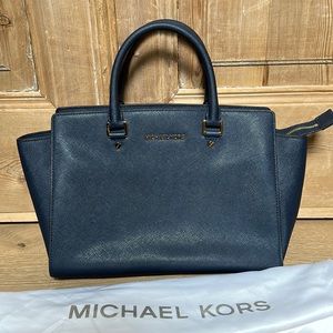 BEAUTIFUL Michael Kors LARGE Selma Handbag